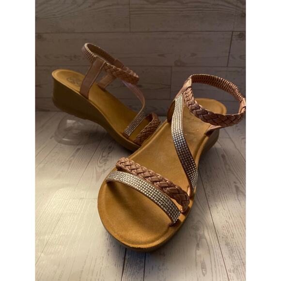 Daisy Fuentes Tan Rhinestone Braided Wedge Sandals Size 8.5 Slip-On Platform - Picture 1 of 5